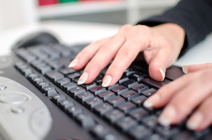 法律擔(dān)當(dāng):上海取保候?qū)徛蓭熣撌雎蓭熢谔幚砣”:驅(qū)徶斜a屓素?zé)任的協(xié)助與引導(dǎo)