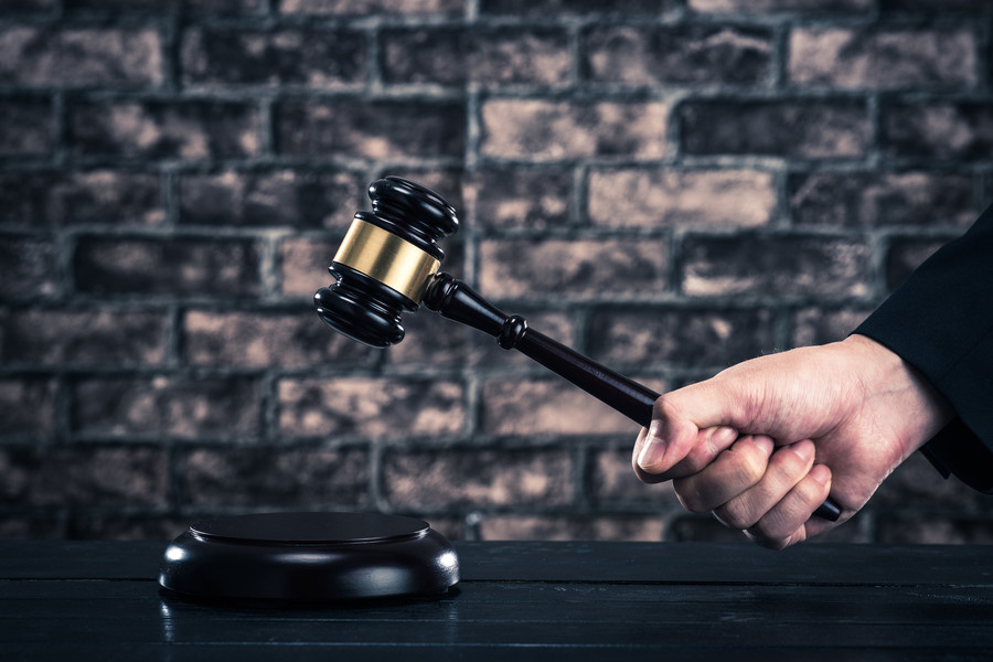 奉賢區(qū)刑事律師視角：網(wǎng)購手機配件牽出制假案，制假售假的處罰剖析