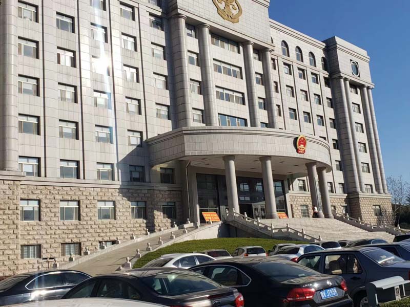 門衛(wèi)在值班時將倉庫的飲料拿走如何認定？崇明刑事律師告訴您