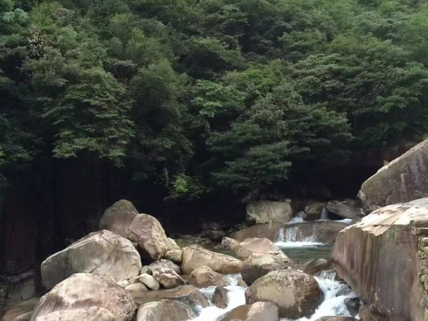 銷售侵權(quán)復(fù)制品罪的規(guī)定是什么？奉賢刑事律師為您講解相關(guān)法律知識(shí)