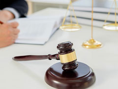 <b>經(jīng)濟犯罪與刑事犯罪的區(qū)別：上海刑事案件律師的視角</b>